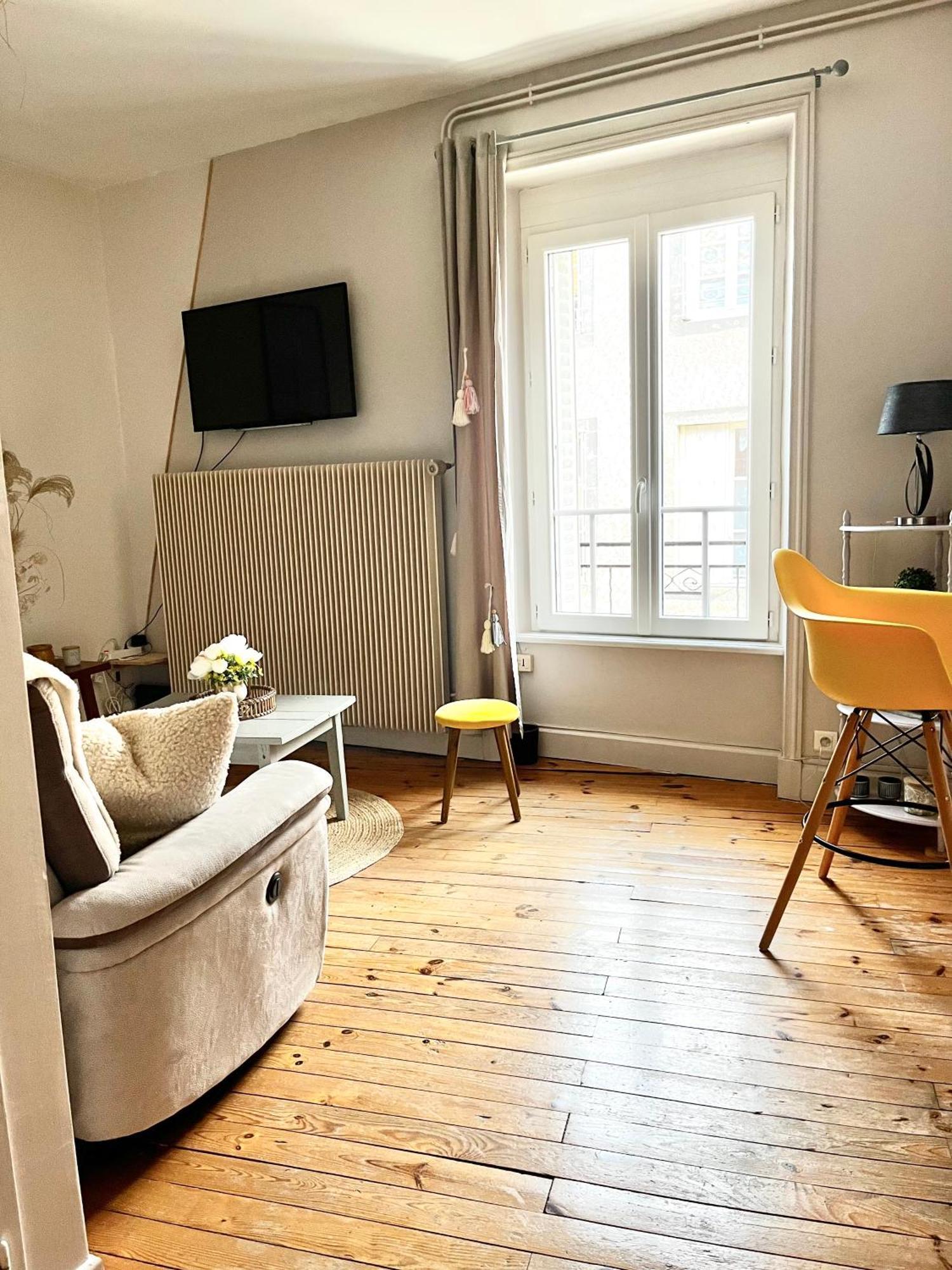 Appartement Cosy En Ville Haute サン・フルール エクステリア 写真